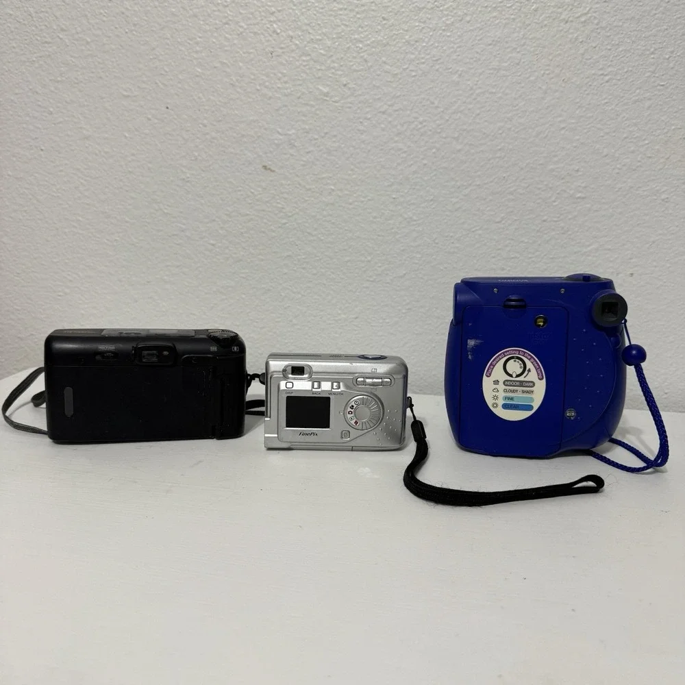 Fujifilm Camera Lot Of 3 - PARTS‎ ONLY - UNTESTED - Discovery 312 Zoom - Intax